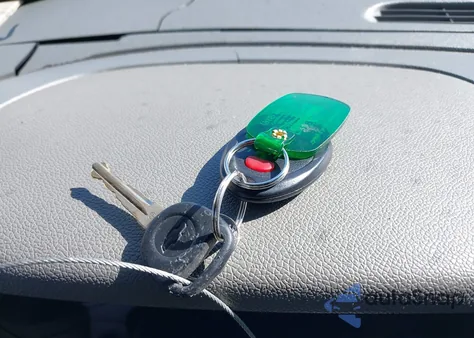 2010 Chevrolet Silverado 1500 Ls из США, поврежденный, VIN 1GCSCREA2AZ187079